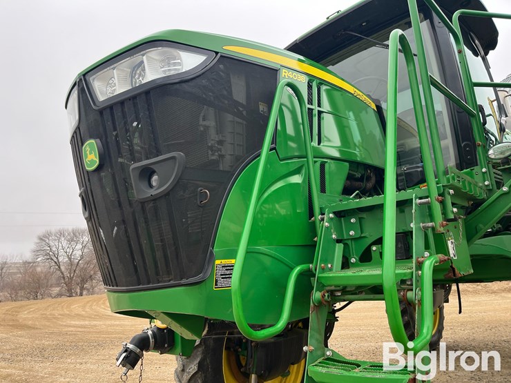 2018-john-deere-r4038-image-9
