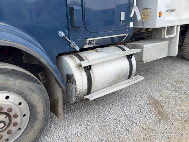 1998-international-9300-image-37