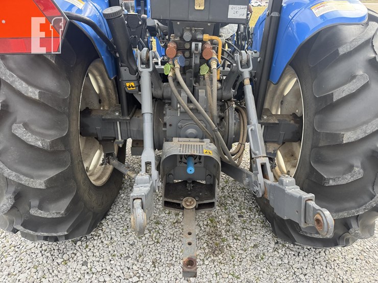 new-holland-tn65-image-9