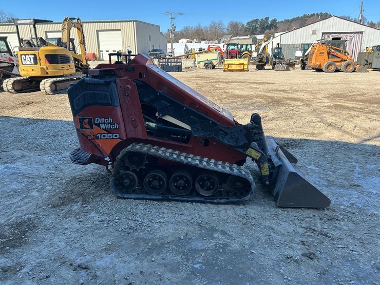 2018-ditch-witch-sk1050-image-5