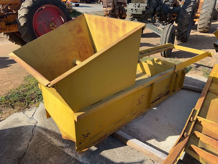 (3)-belt-elevator-funnel-bins-image-13