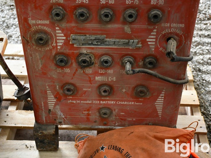 pallet-of-farm-support-image-10