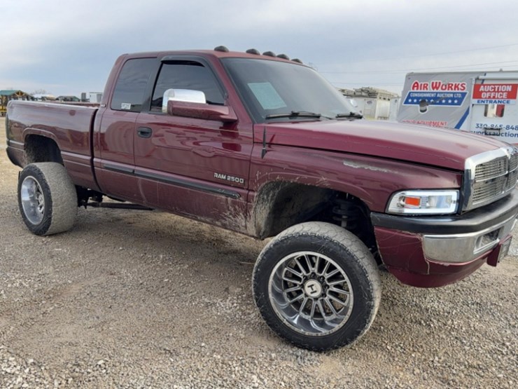 2002-dodge-2500-image-6