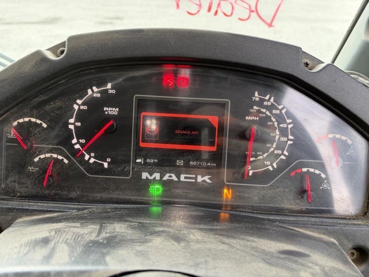 2018-mack-lr613-image-15