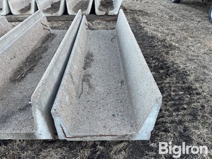 8'-concrete-feed-bunks-image-9
