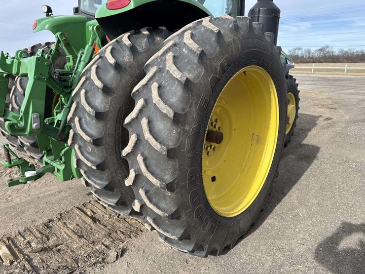 john-deere-8245r-image-10