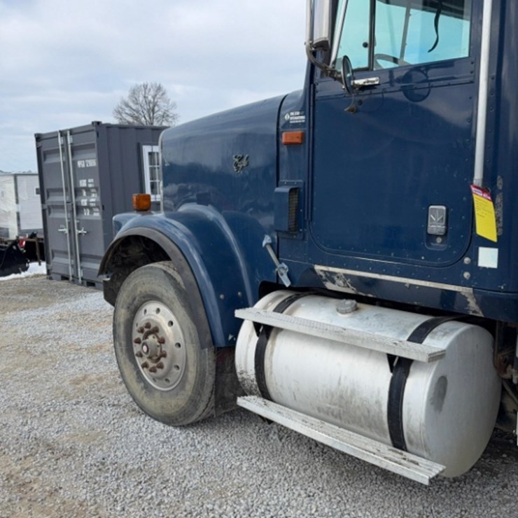 1998 INTERNATIONAL 9300