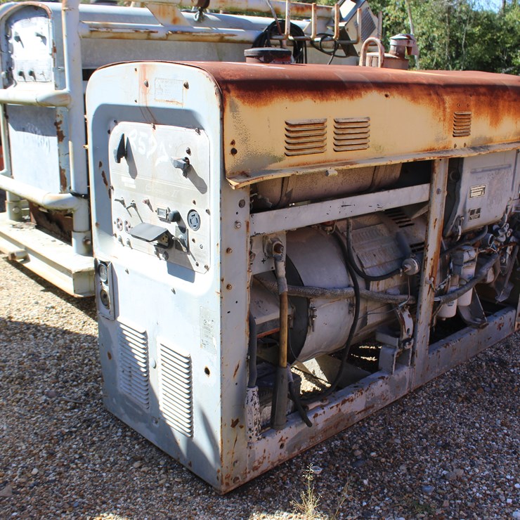 #2577 • LINCOLN WELDER | PARTS OR REPAIR