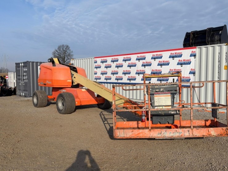 2018-jlg-400s-image-2