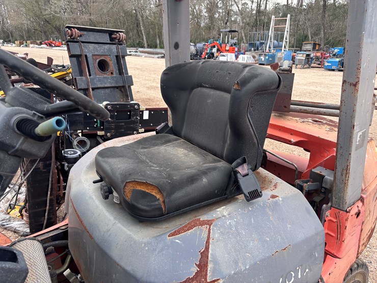 #2567-•-toyota-63842-forklift-|-for-parts/repairs-image-6