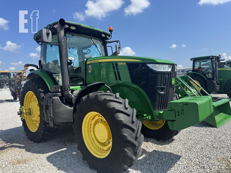 2012-john-deere-7215r-image-3