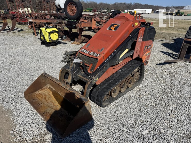 ditch-witch-sk800-image-1