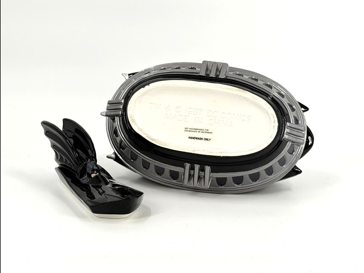 #01052-•-batman-and-robin-cookie-jar-image-10