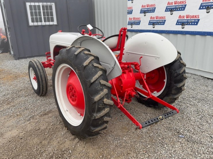 ford-tractor-image-8