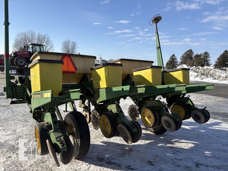 john-deere-7200-image-5