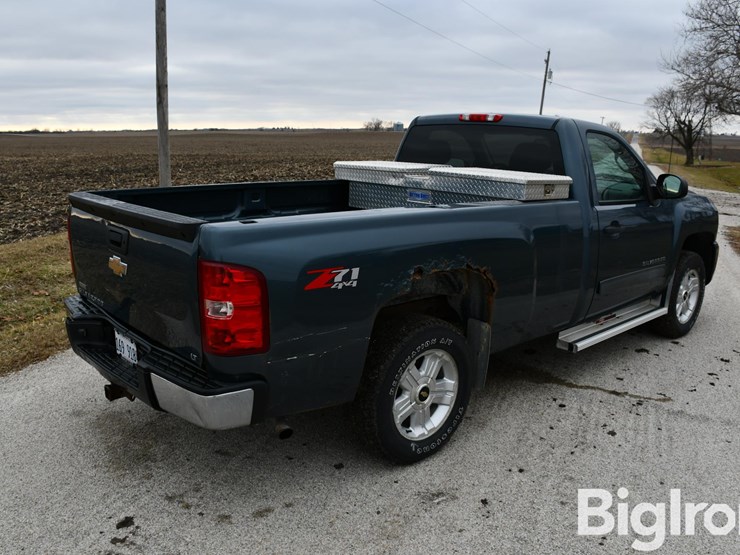 2010-chevrolet-silverado-1500-lt-image-5