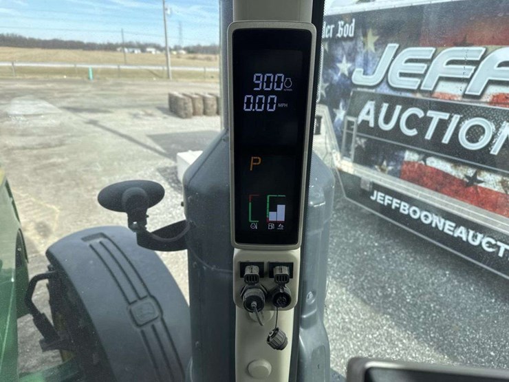 john-deere-8245r-image-23