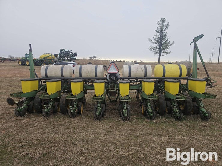 john-deere-7200-image-6