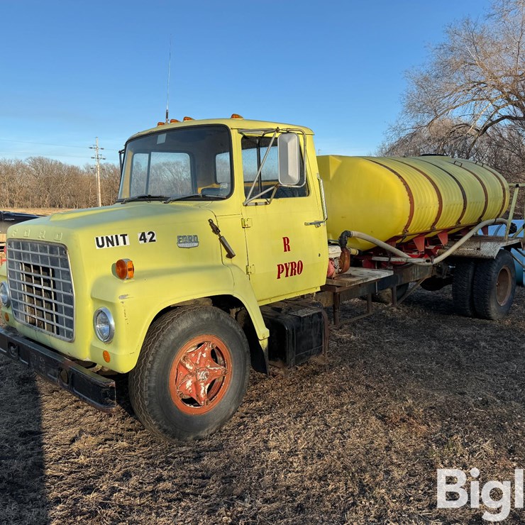 1973 Ford LN600 S/A Tanker Truck