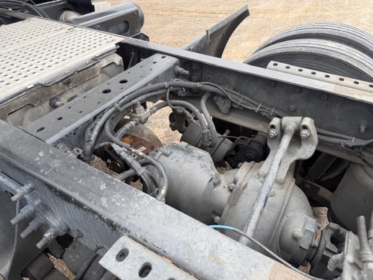 2016-international-prostar-image-16