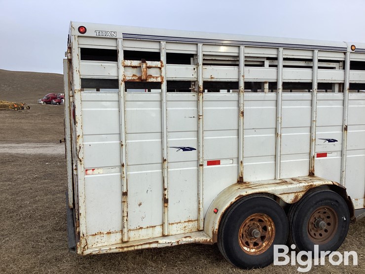 2000-titan-trailer-image-11