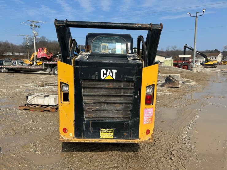 2017-caterpillar-262d-image-3