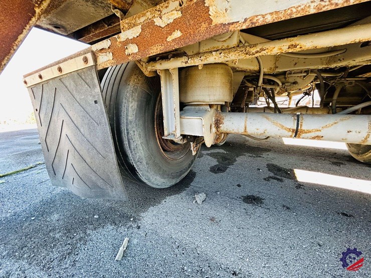 2001-utility-53-ft-image-36