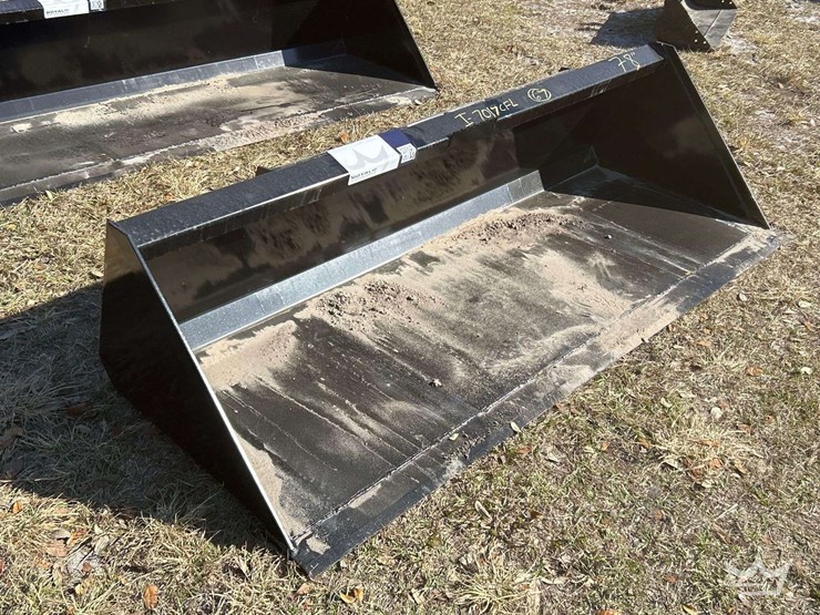 2025-swict-78in.-bucket-skid-steer-attachment-image-2