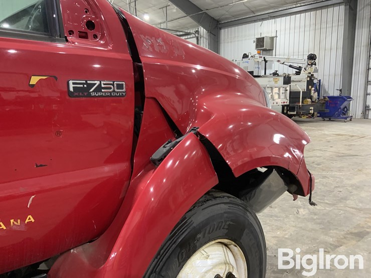 2012-ford-f750-xlt-image-12