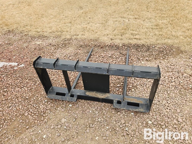 2025-pabreak-bale-spear-skid-steer-attachment-image-6