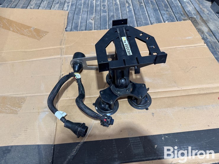 i-pad-guidance-bracket-&-antenna-image-2