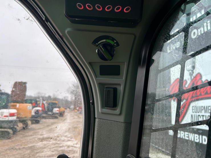 2019-caterpillar-246d3-image-20