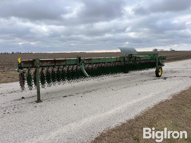 john-deere-30-image-1