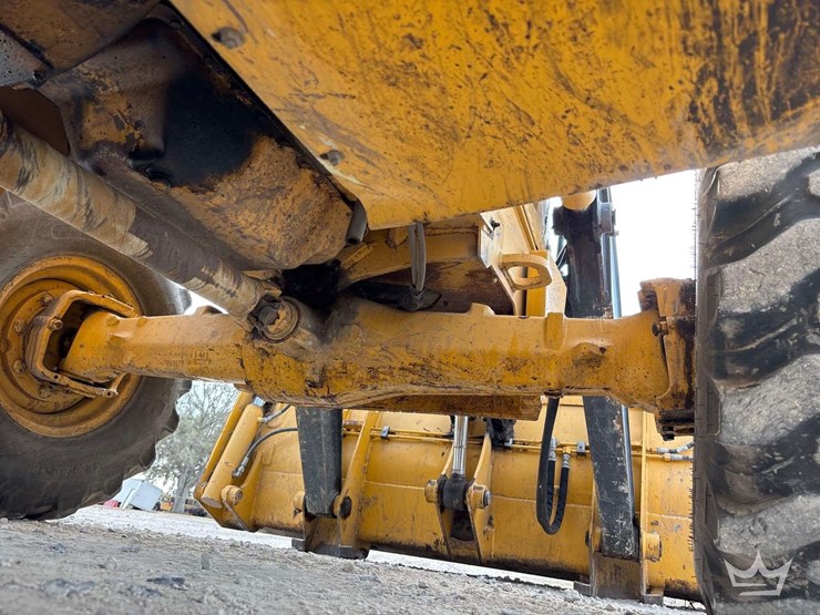 2015-deere-310sl-image-31