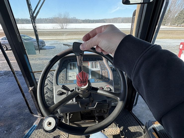 1995-ford-8670-image-27