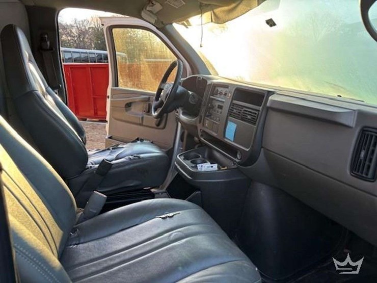 2007-chevrolet-express-2500-image-7