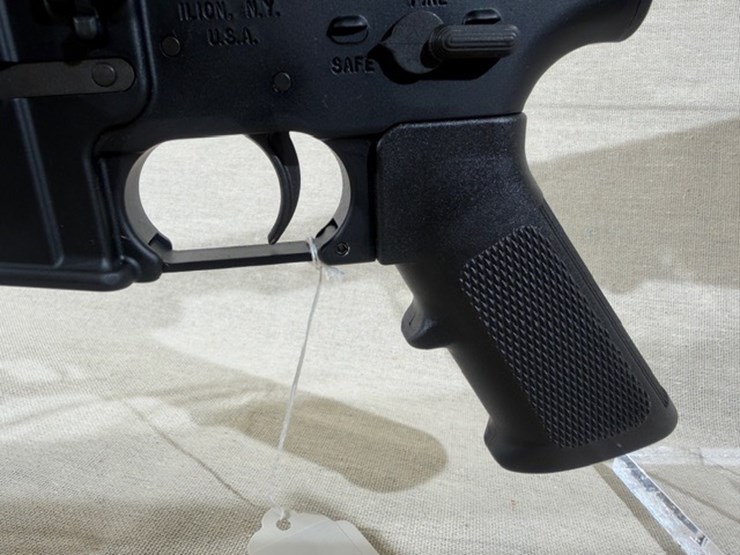 #213-•-bushmaster-model-xm15-e2s-ar-rifle-image-12