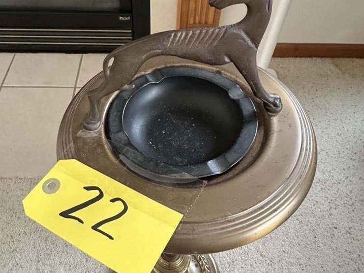 antique-greyhound-ashstray-stand-image-2