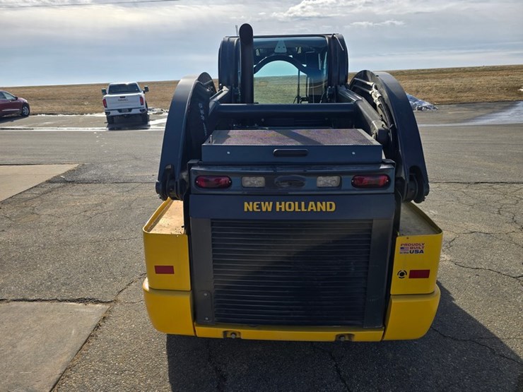 2025-new-holland-l328-image-4