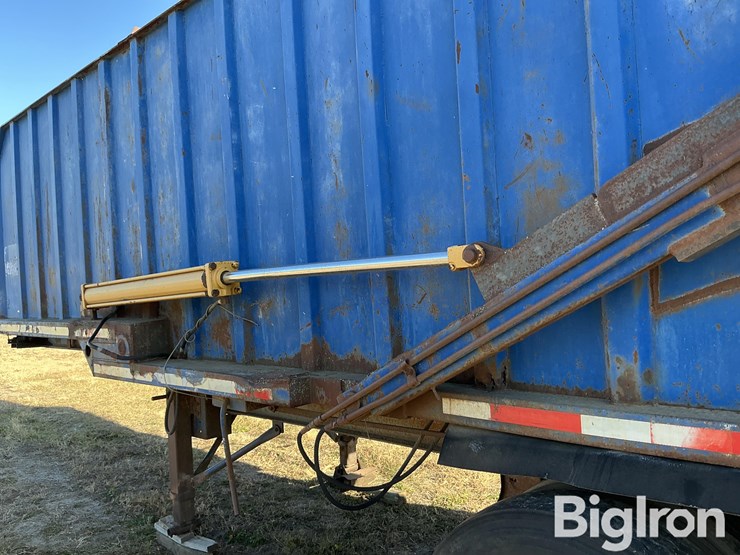 1967-strick-trailer-image-18