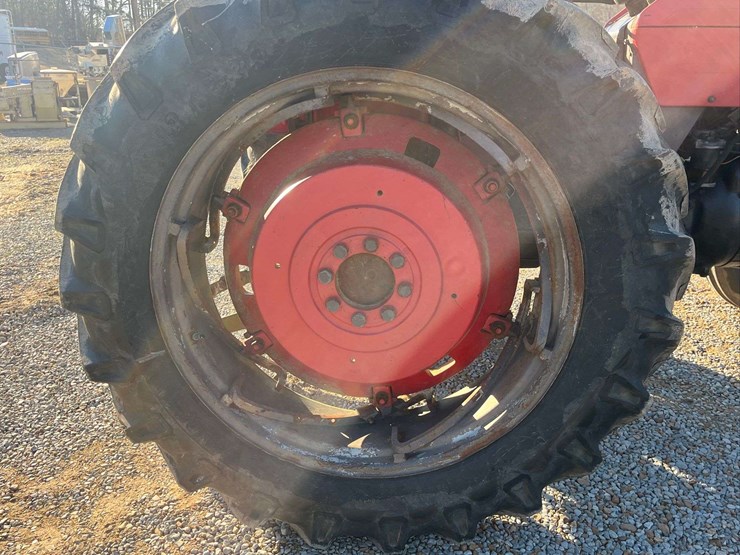 massey-ferguson-165-image-5