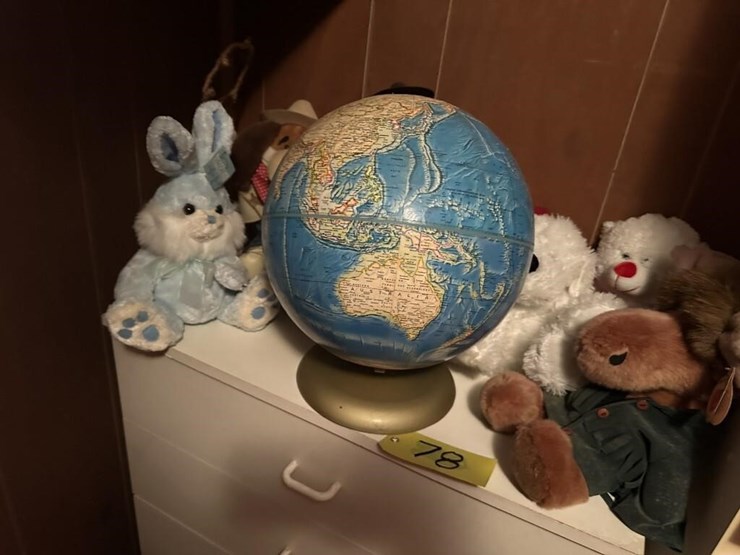 misc.-stuffed-animals-&-world-globe-image-2