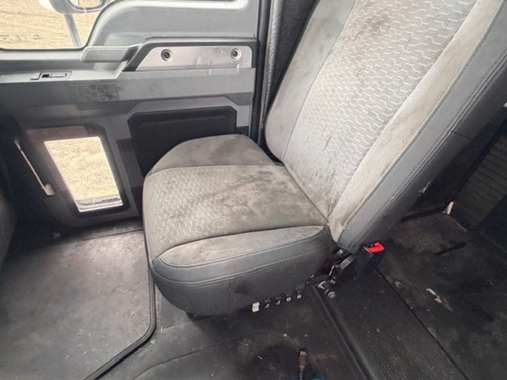 #227-•-2020-mack-anthem-image-67