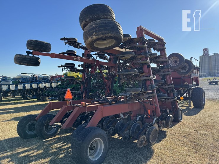 case-ih-2400-image-15