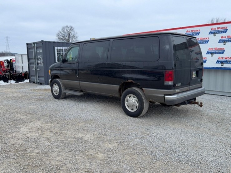 2003-ford-e350-image-2