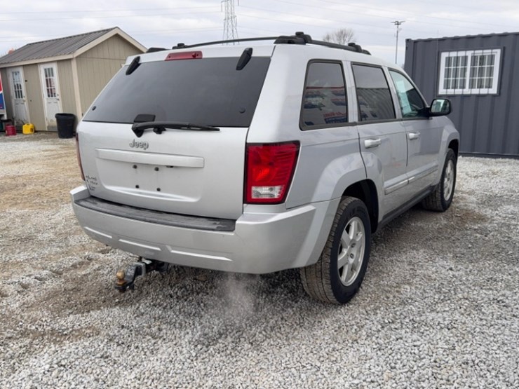 2010-jeep-grand-cherokee-image-6