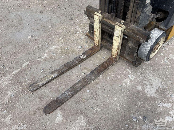 yale-glc030a-2,500lb-propane-foklift-image-7