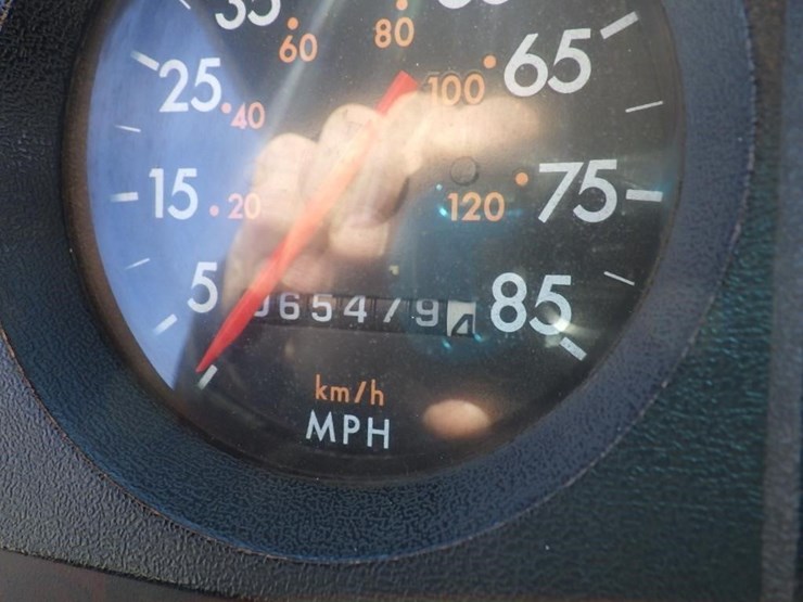 1999-freightliner-fl112-image-29