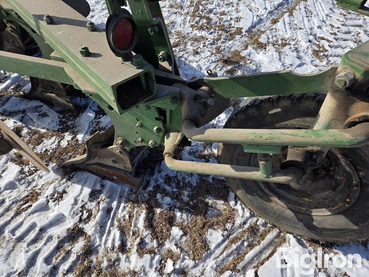john-deere-4-bottom-plow-image-19