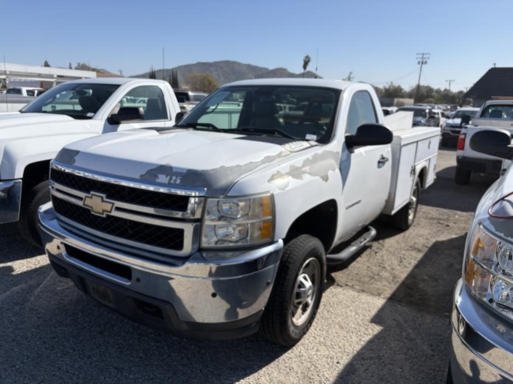 2011-chevrolet-2500-image-1